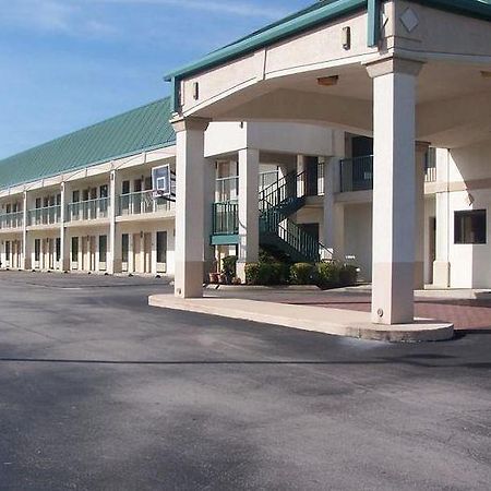 Celebration Inn Lewisburg ภายนอก รูปภาพ