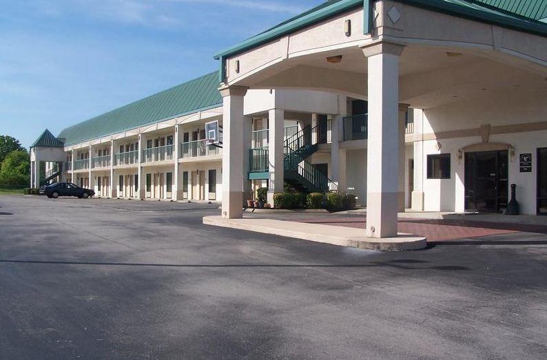 Celebration Inn Lewisburg ภายนอก รูปภาพ